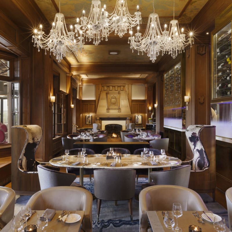 Interior of Le Champlain restaurant
