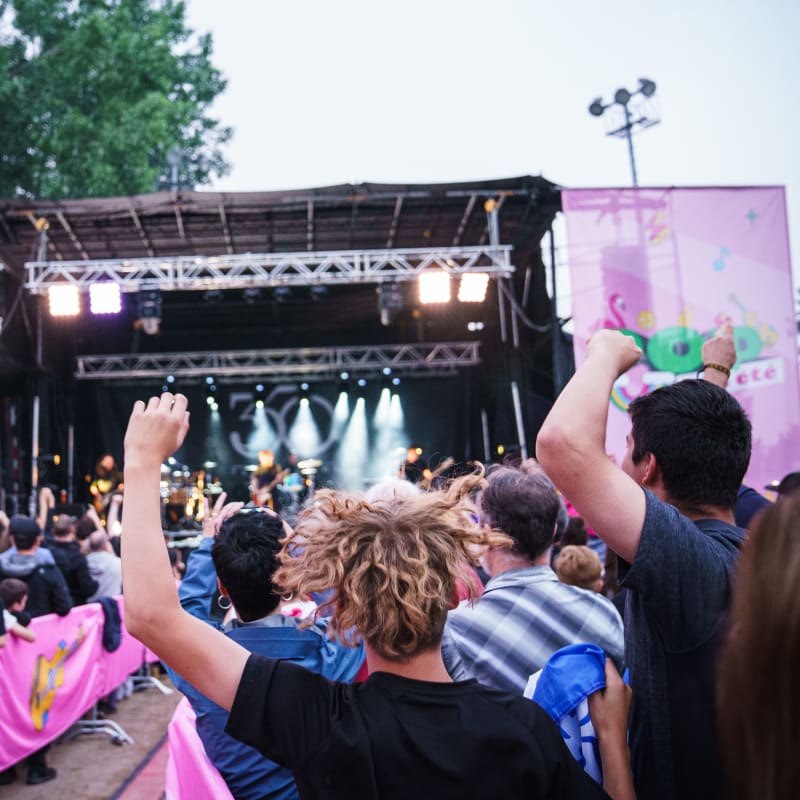 A wild crowd at the Festival POP ton été