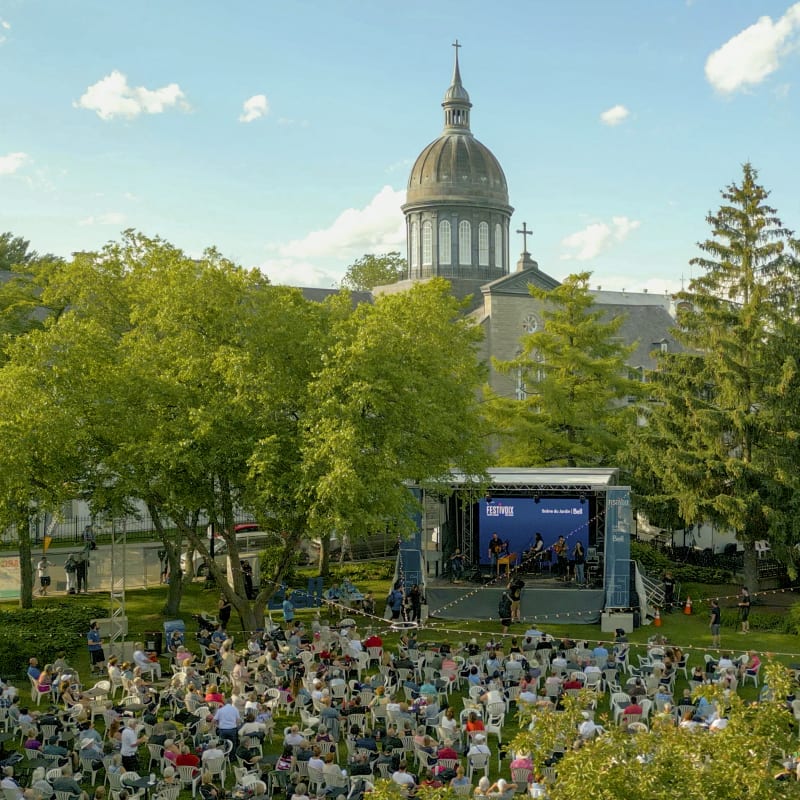 Crowd in front of the stage at the FestiVoix in Trois-Rivières.