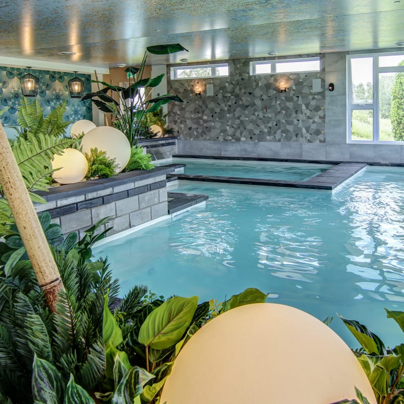 Piscine intérieure