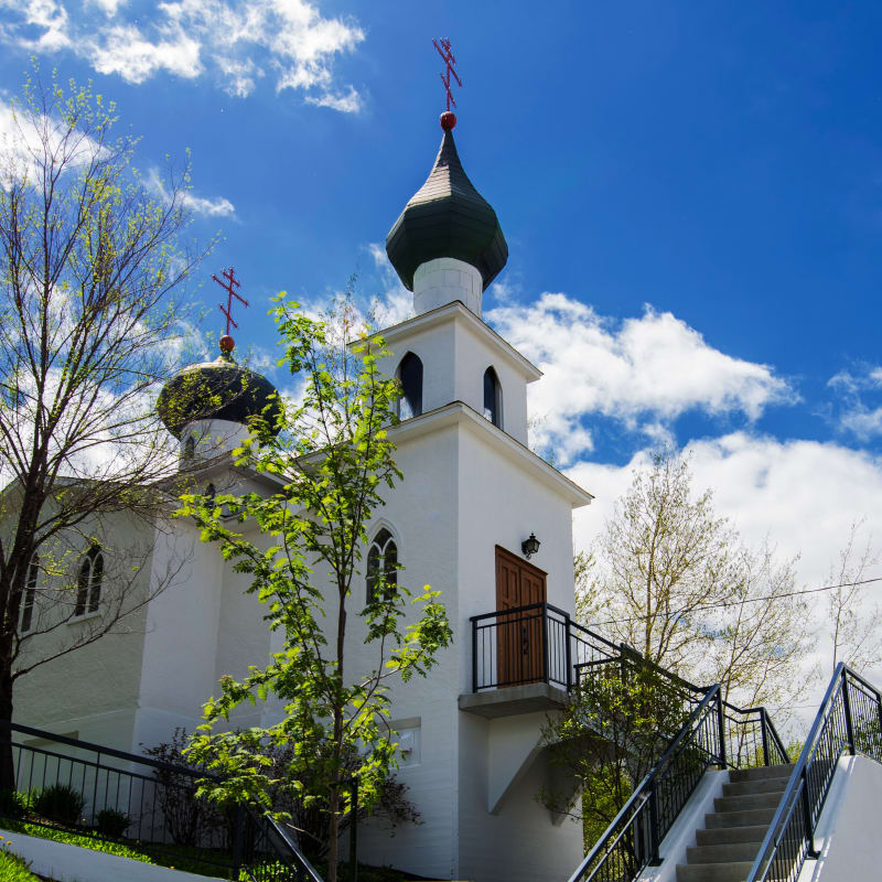 Magasin général Dumulon : Russian Orthodox Church