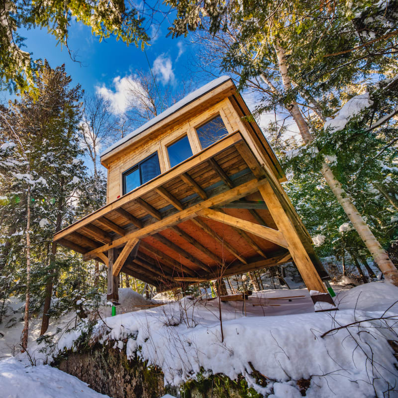 Experience unforgettable outdoor adventures in Quebec this winter! - The perfect cabin for winter adventures.