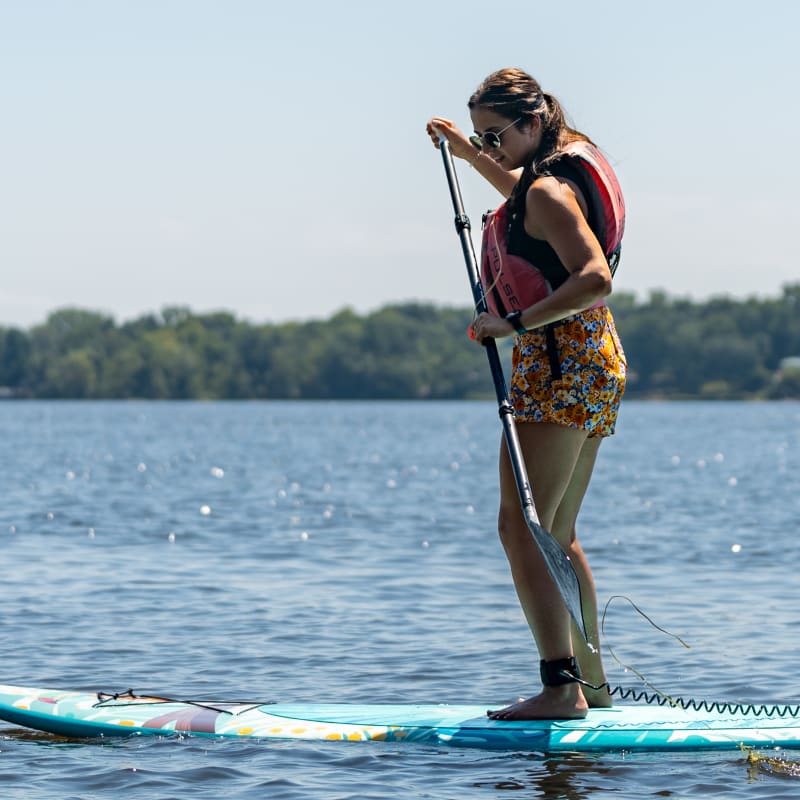 Escape close to home in Sainte-Anne-de-Bellevue - Rent non-motorized watercraft