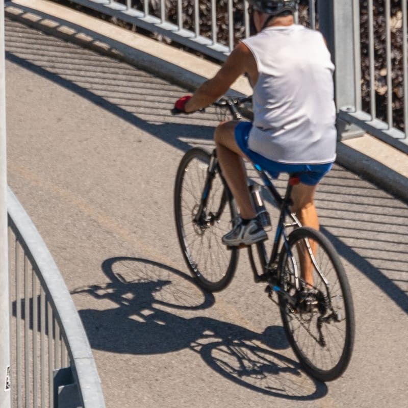 Escape close to home in Sainte-Anne-de-Bellevue - Bike path