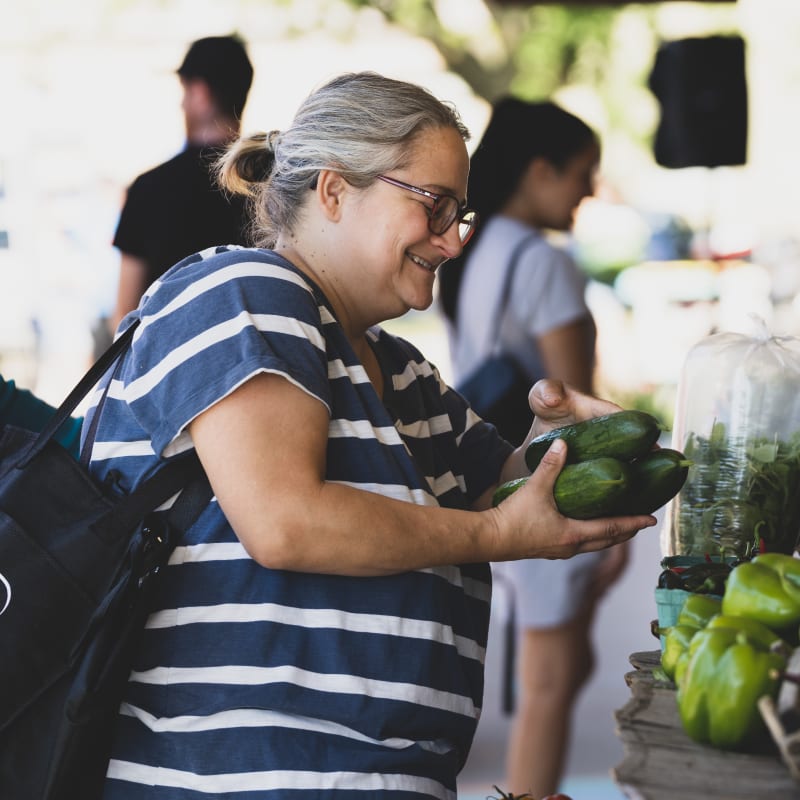 Brome-Missisquoi: one region, a thousand things to do - Visit in one of the public markets