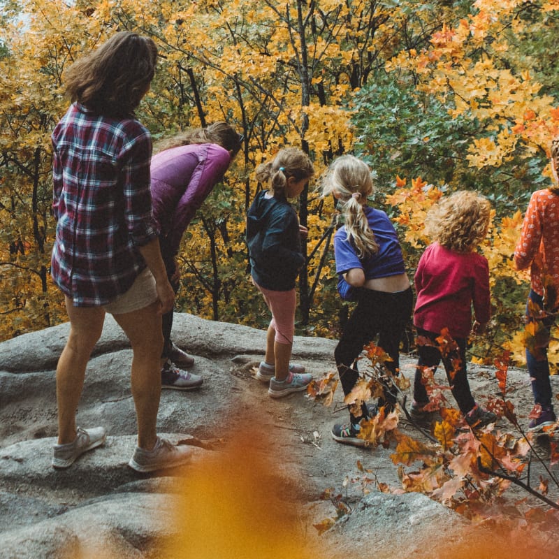 Bromont, the destination that promises a change of scenery this autumn! - Hiking at Parc des Sommets
