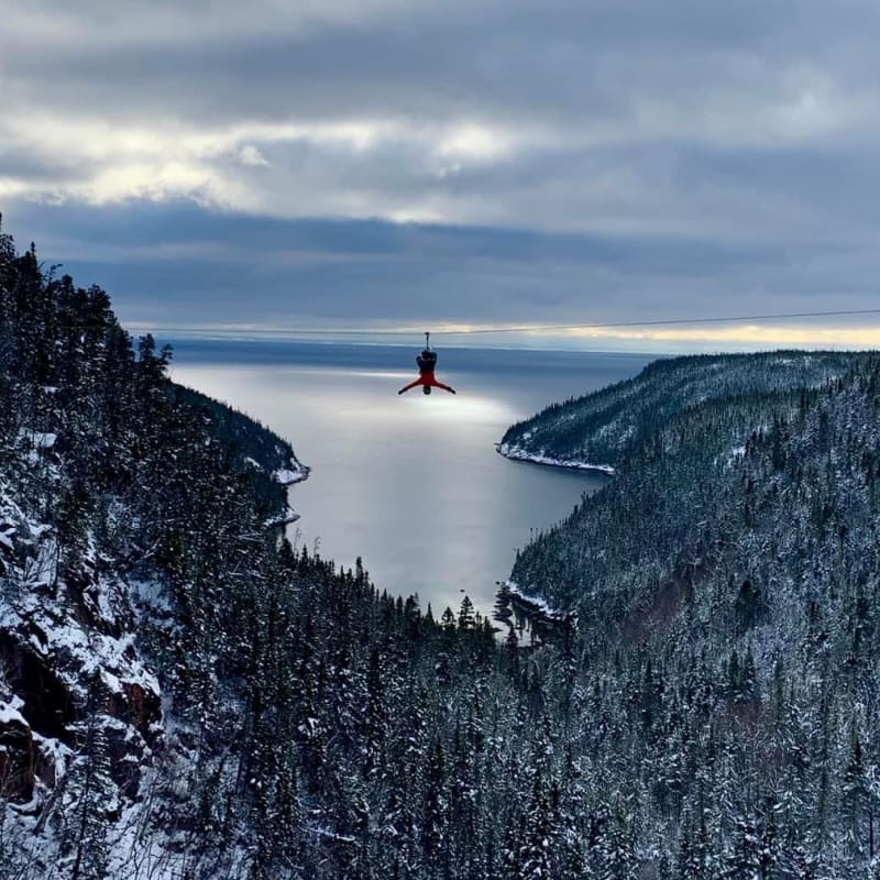 Hit the road and discover your Côte-Nord this winter! - Winter zipline in Baie-Comeau