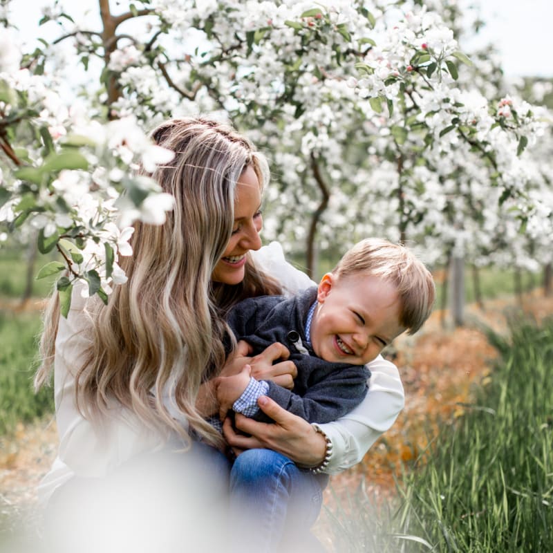 Tourisme Haut-Richelieu - Strolling around apple blossoms