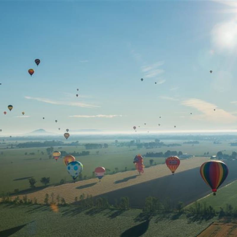 Haut-Richelieu: your destination for summer fun! - International Balloon Festival of Saint-Jean-sur-Richelieu