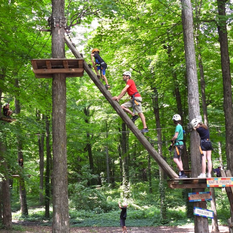 Haut-Richelieu: your destination for summer fun! - Family fun on an aerial course