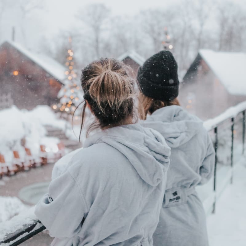 Discover Outaouais and its many areas with these must-sees! - Relaxing at Nordik Spa-Nature under the snow