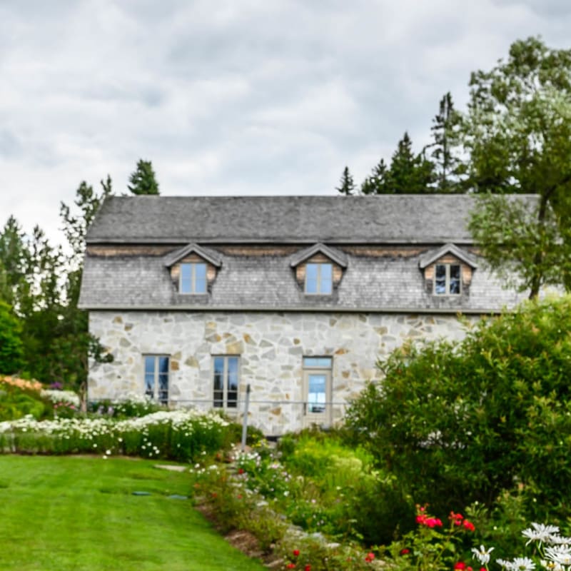 Moulin La Lorraine in Spring