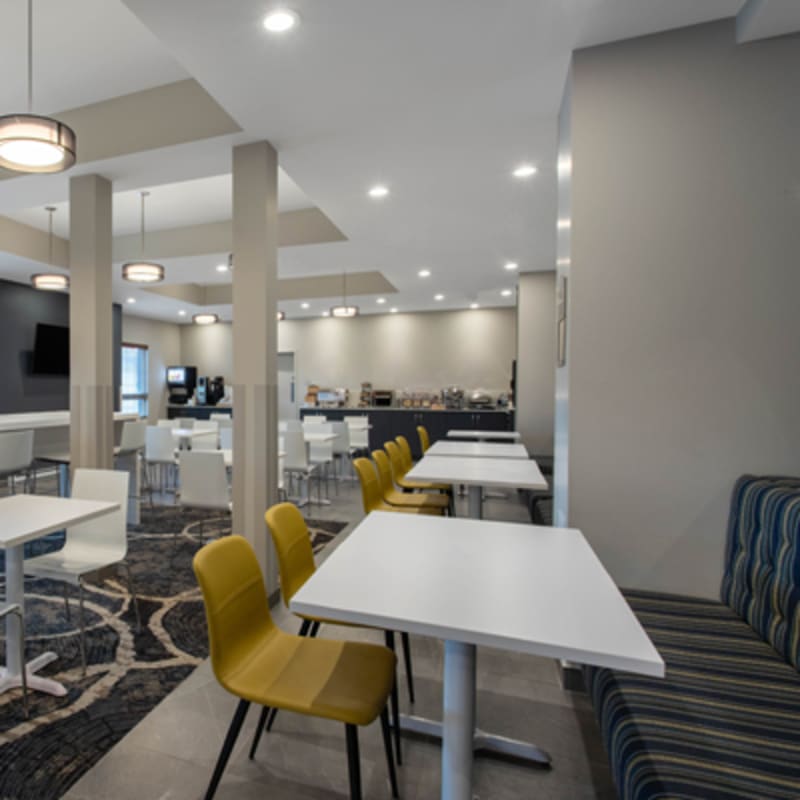 microtel_inn__suites_mont_tremblant_9