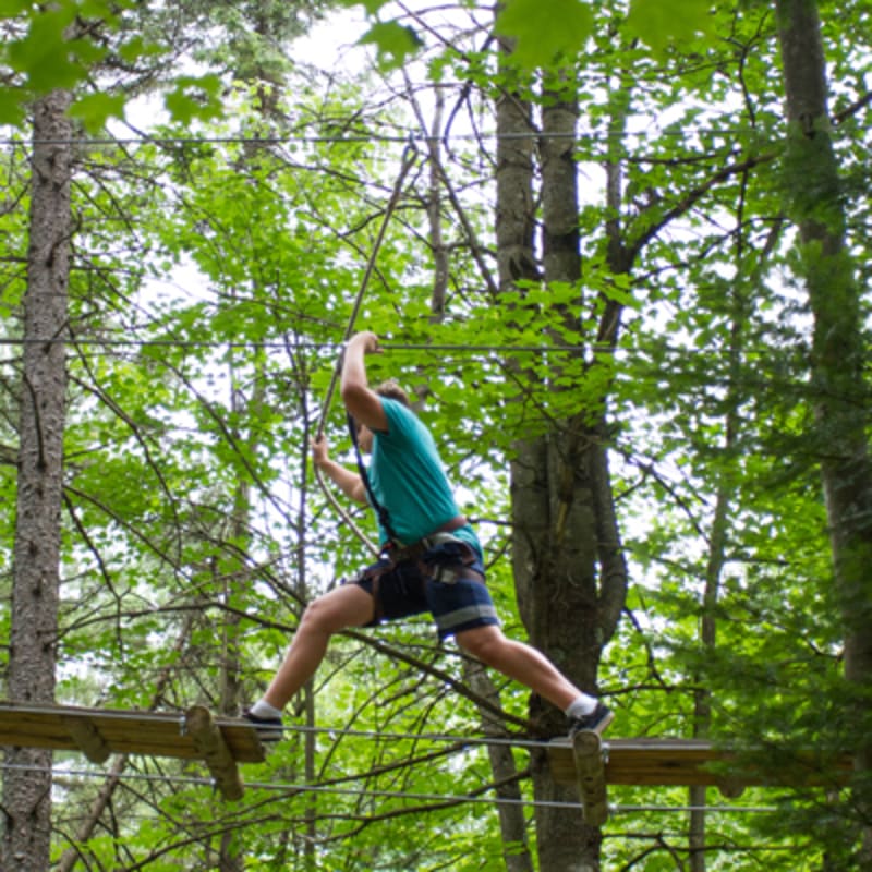 parcours_dhebertisme_aerien_du_parc_du_domaine_vert_4