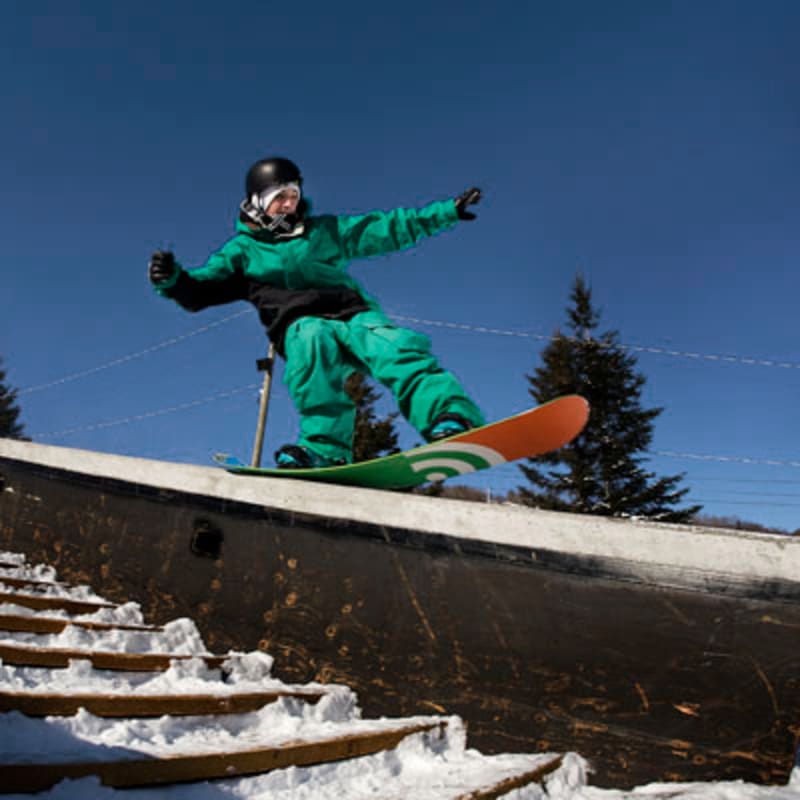 station_touristique_stoneham___centre_de_ski_7_h