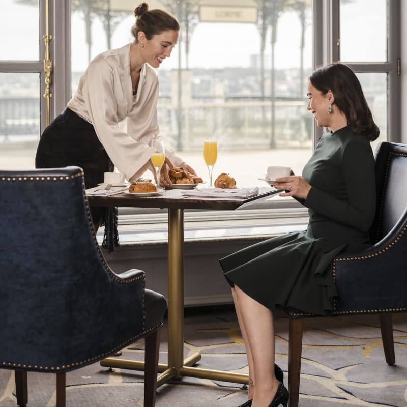 Breakfast service