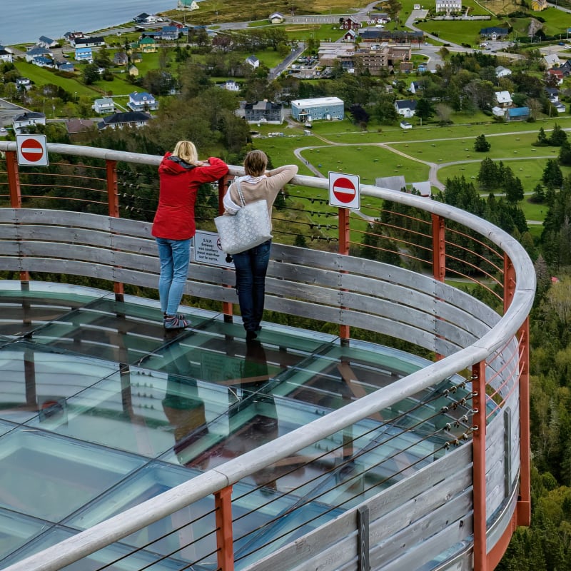 Ideas to plan your summer in Quebec - Lookout in Gaspésie.