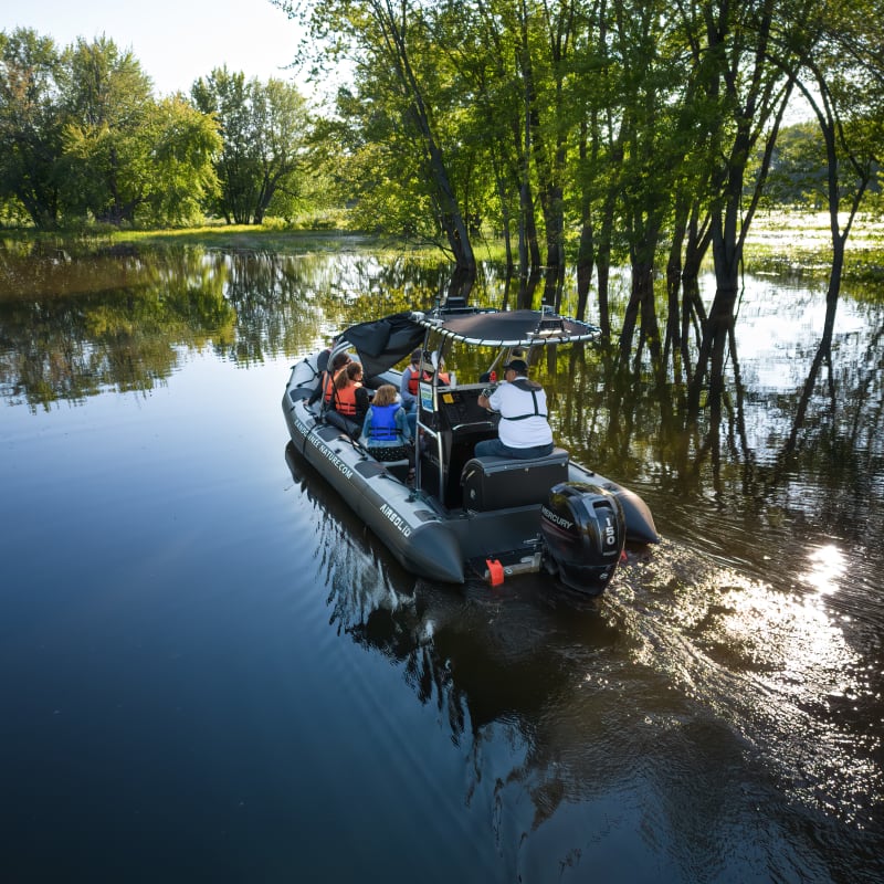 Boat ride through the wetlands of the Lac-St-Pierre Biosphere.