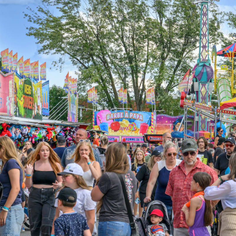 Crowd at the St-Hyacinthe county fair.
