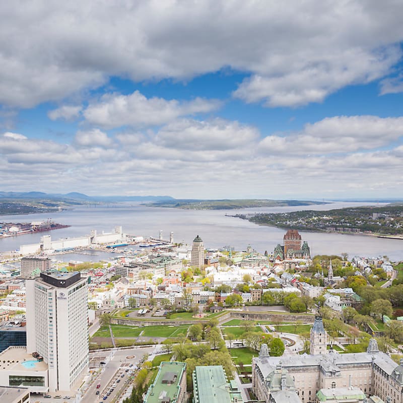 Panoramic view of Québec City and the St. Lawrence River.