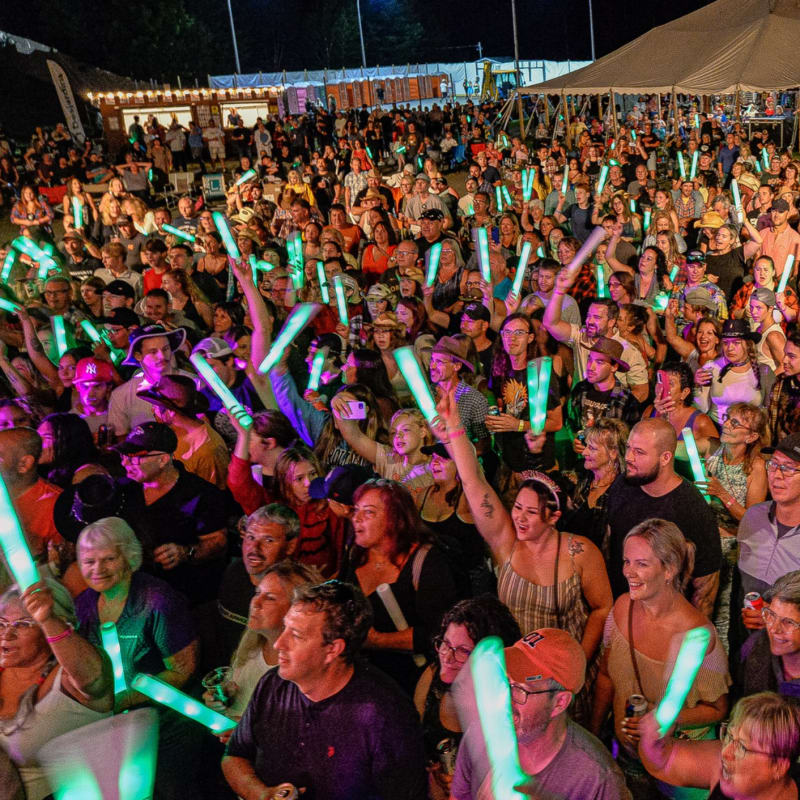 Crowd outside at the Kipawa Countryfest