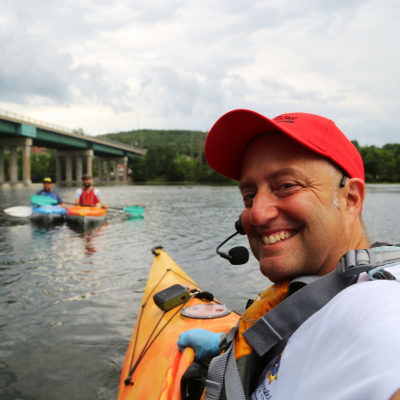 Kayak guide on the lac des nations.