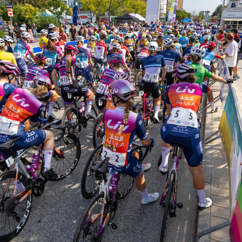 Tour de Gatineau - Cyclistes qui attendent le départ