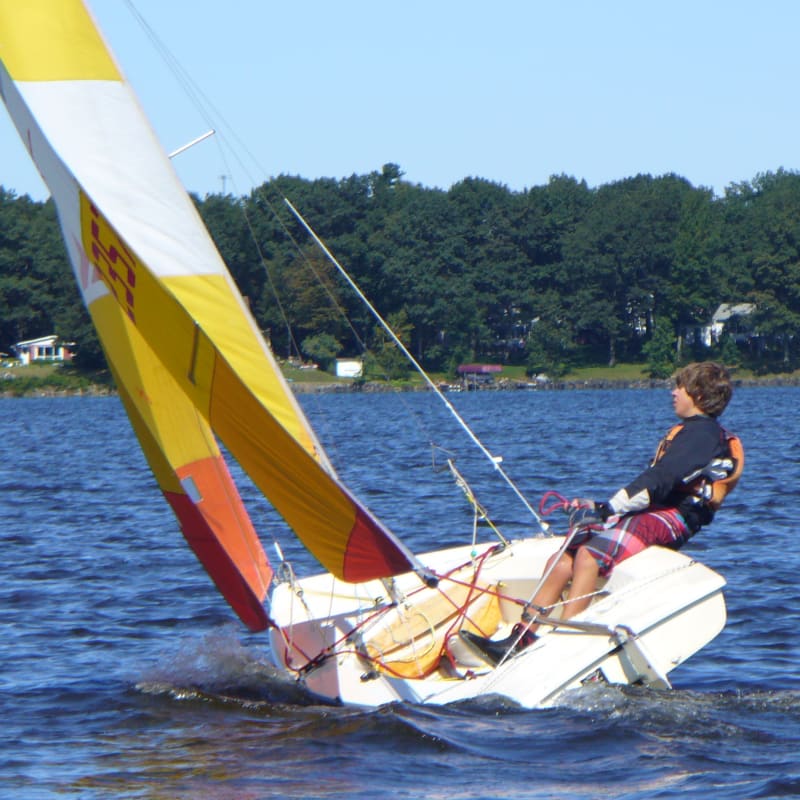 Tourisme Drummondville young man sailing