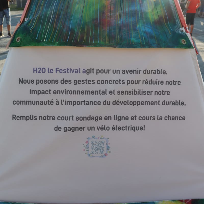 Affiche de concours au H2O festival.