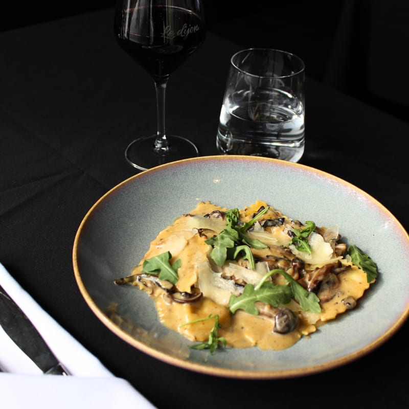 Dish at DoubleTree Hilton Québec.