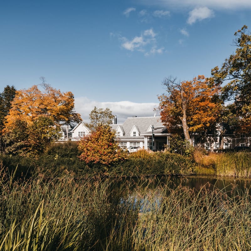 Hôtel Le Bonne Entente in the fall.