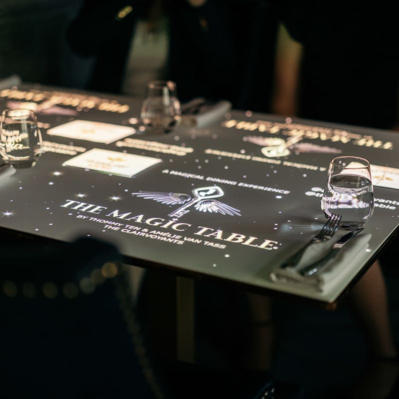 Table magique à Québec au Château Frontenac.