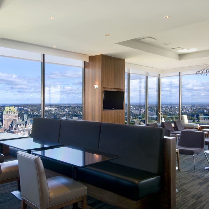 Executive club at Hilton Québec with view of the Château Frontenac.