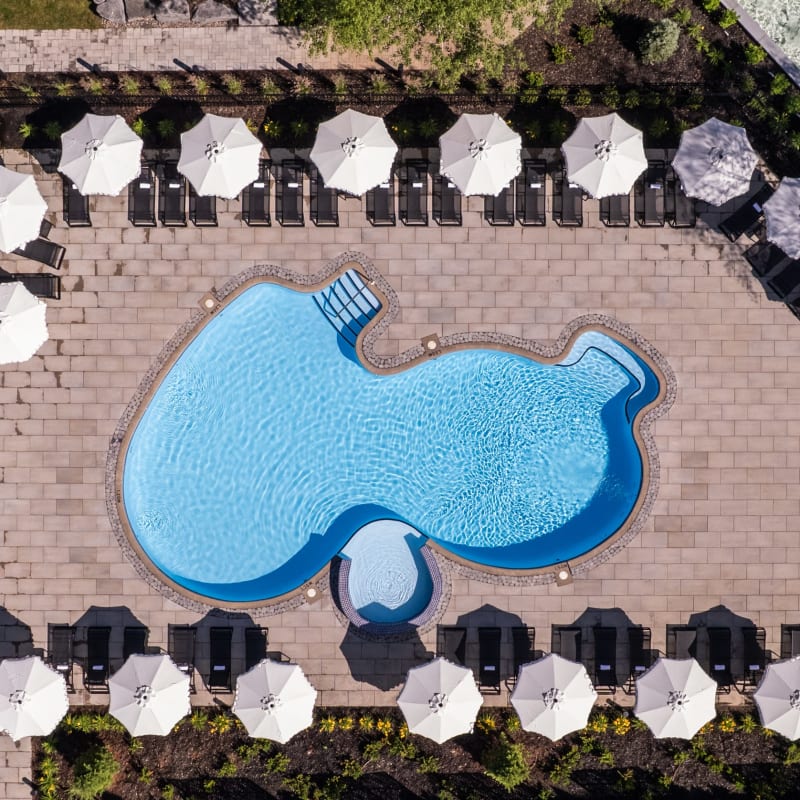 Piscine à l'Hôtel Mont Gabriel.