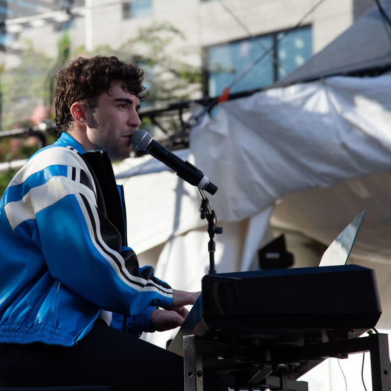 Musician performing at italfestMTL.