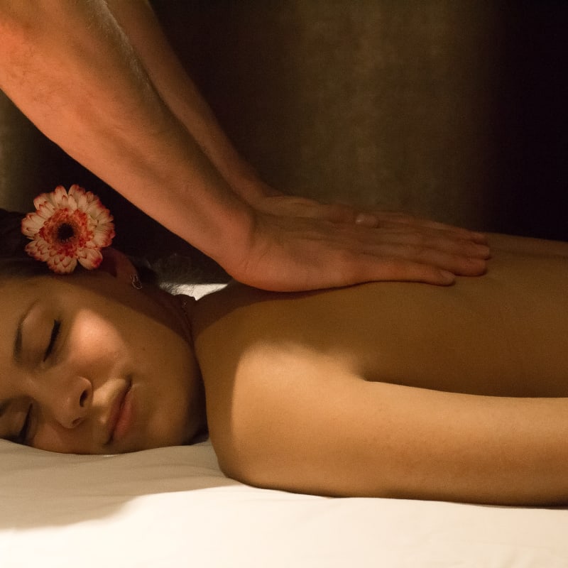 Femme recevant un massage
