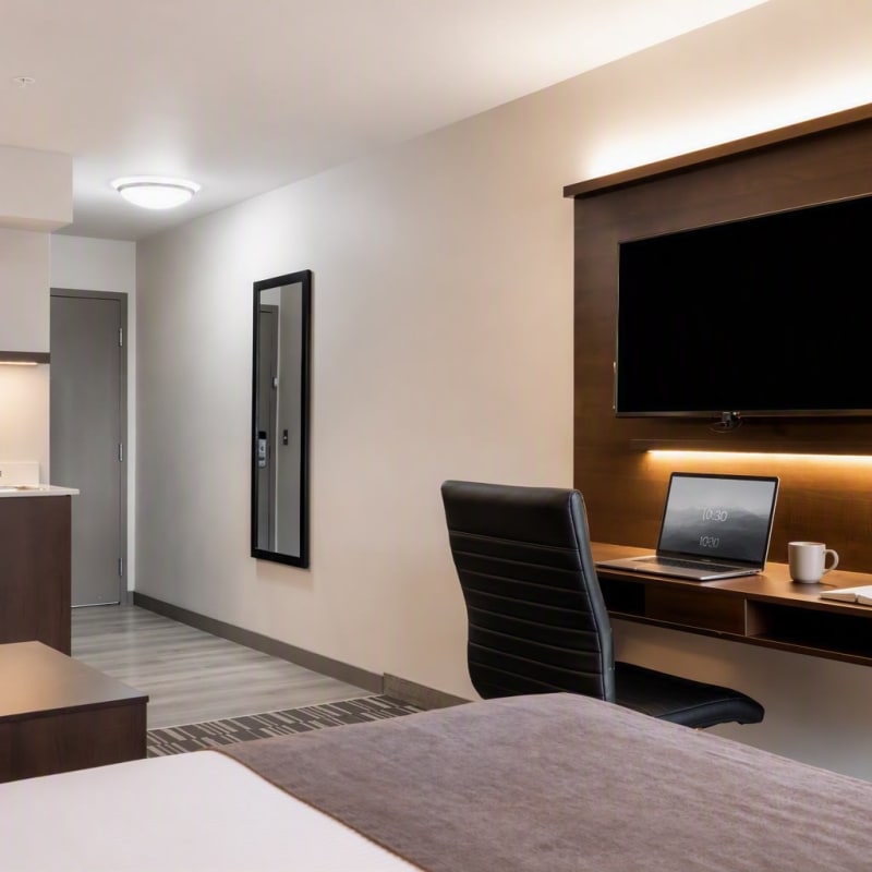 Intérieur d'une chambre du Microtel Mont-Tremblant.