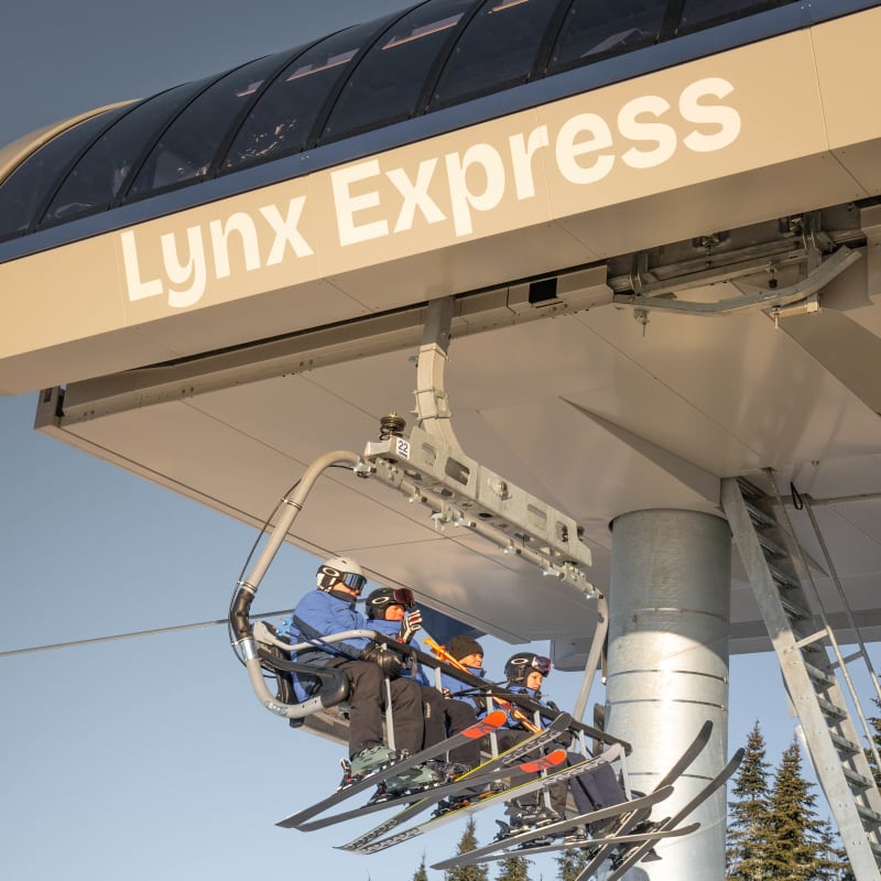 Lynx Express ski lift at Mont Grand-Fonds.