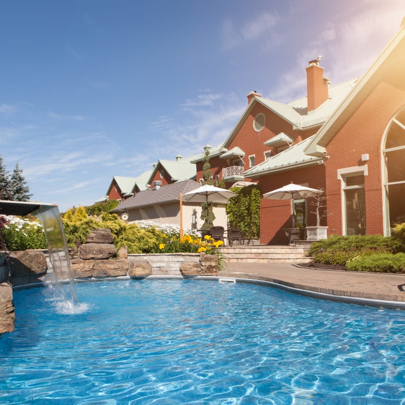 Auberge du Lac Taureau : piscine