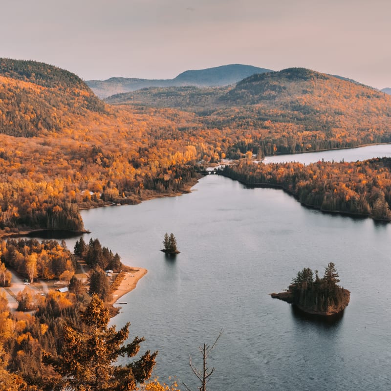 View of the lake at parc national du Mont-Tremblant.
