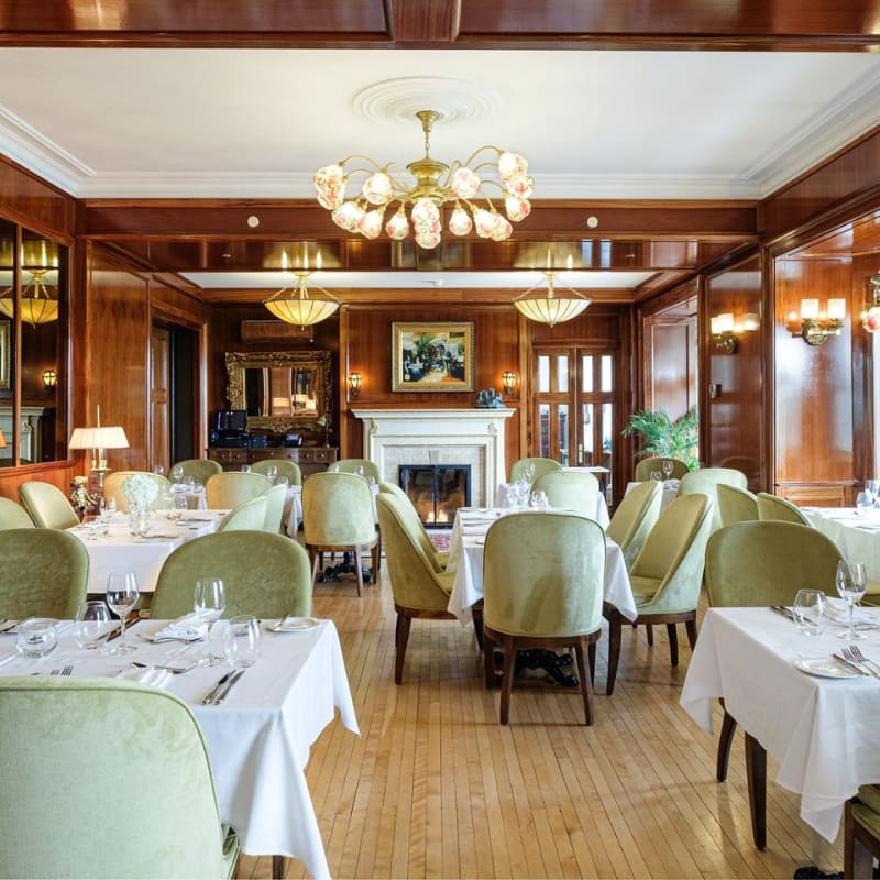 Dining room at StoneHaven Le Manoir.