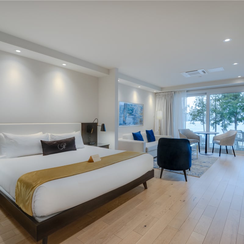 Suite at the Ripplecove Hôtel & Spa 