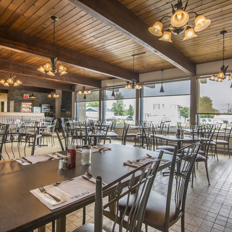 Restaurant at the Le Danube Bleu hotel in Forestville.