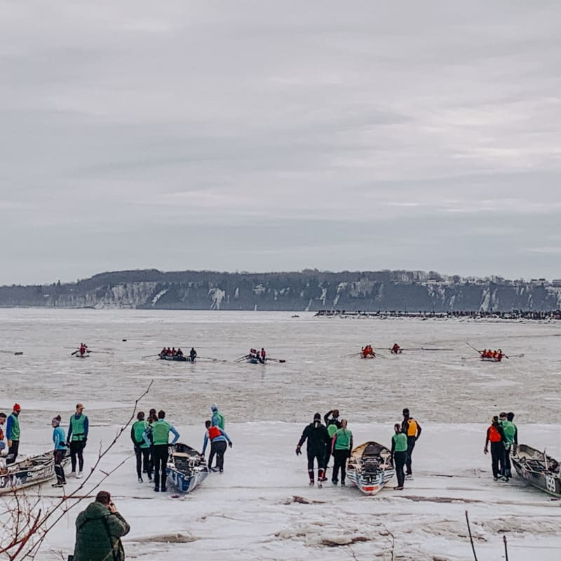 Ice canoe race in Portneuf.