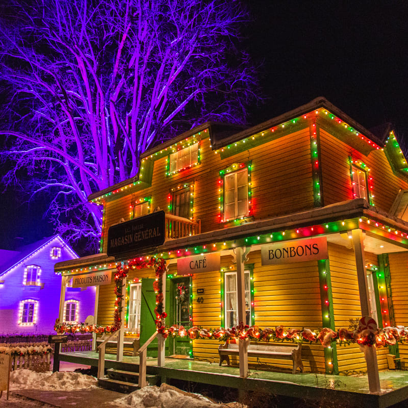 illuminated Village at village québécois d'antan.